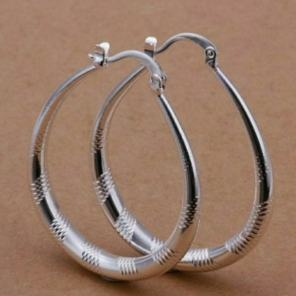 🎀 Beautiful 925 Hoop Earing - Picture 2 of 6